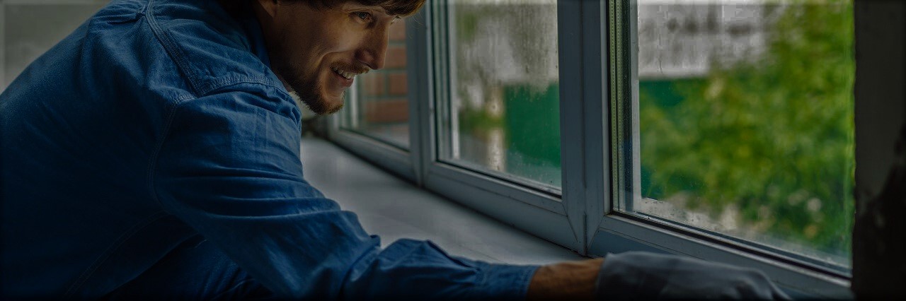 Slider, Glaziers in Acton, W3